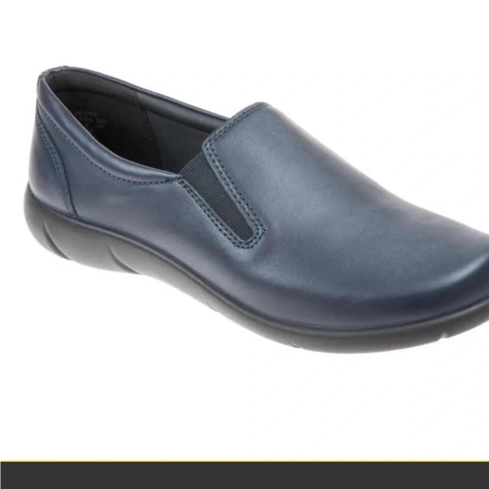 Hotter women’s navy Glove all leather slip on flat loafers NWOT size 6